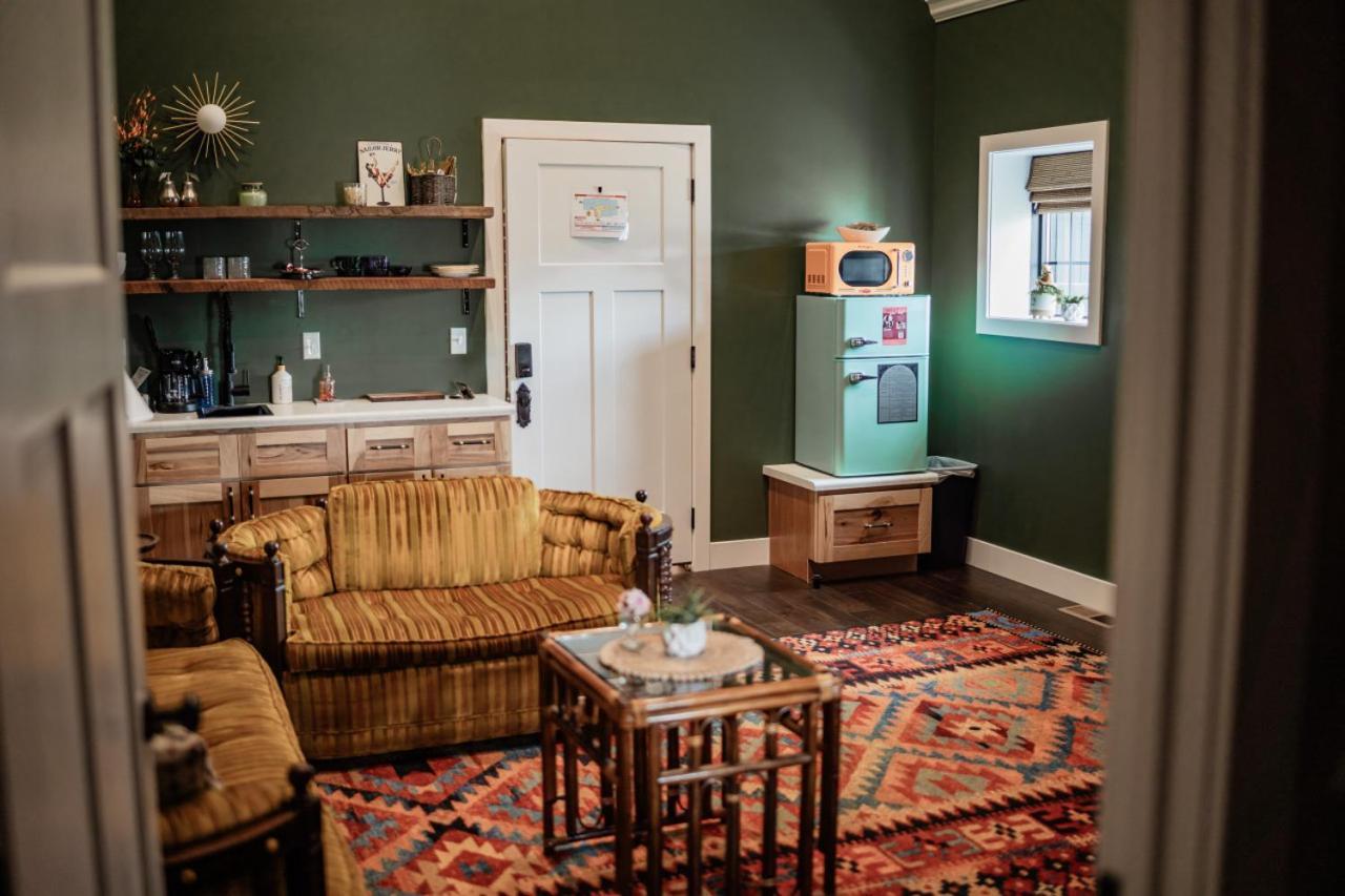 The Atrium - A Boutique Hotel - Suite 15 Perryville Экстерьер фото